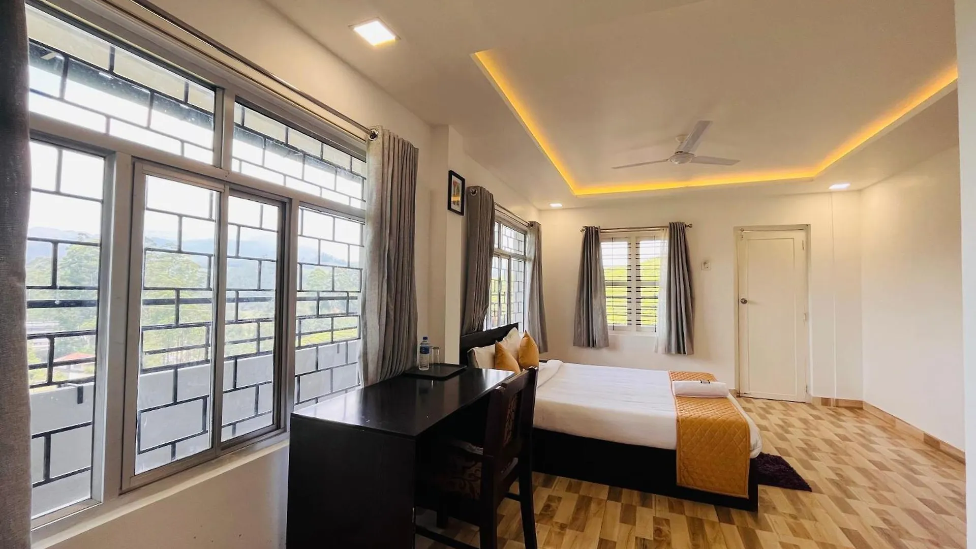 7 Malai Munnar Villa