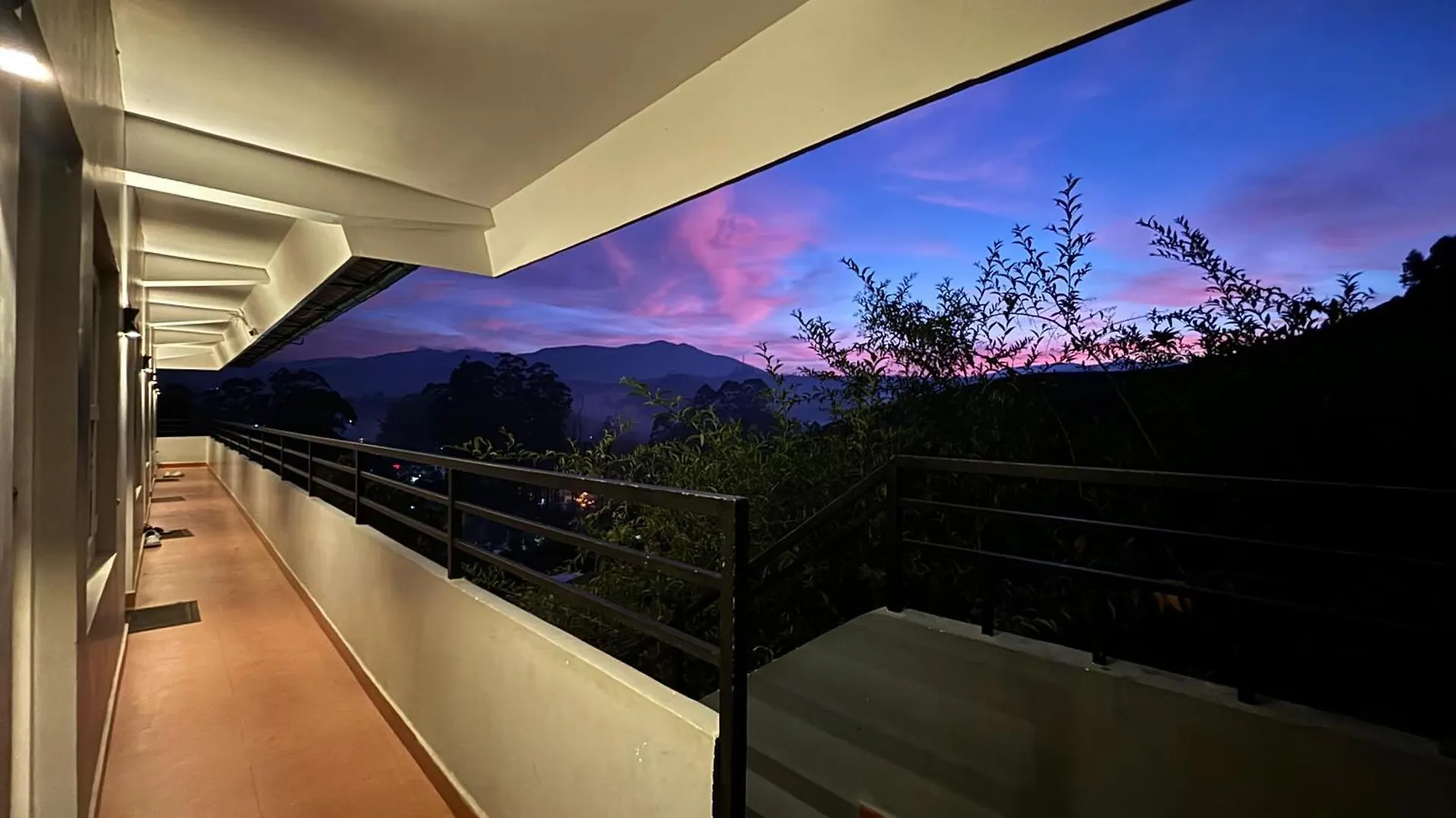 7 Malai Munnar Villa